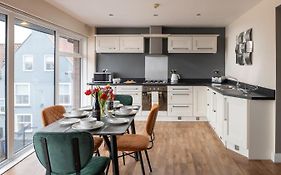 Number 3 Pier Road Apartment